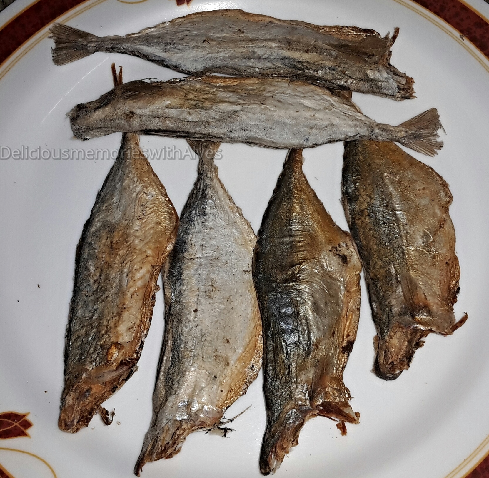 PARAW DRIED FISH WHOLE 1kg